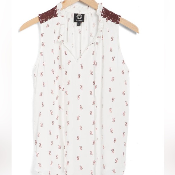 Bobeau Crochet Sleeveless top floral size XS - Picture 6 of 6